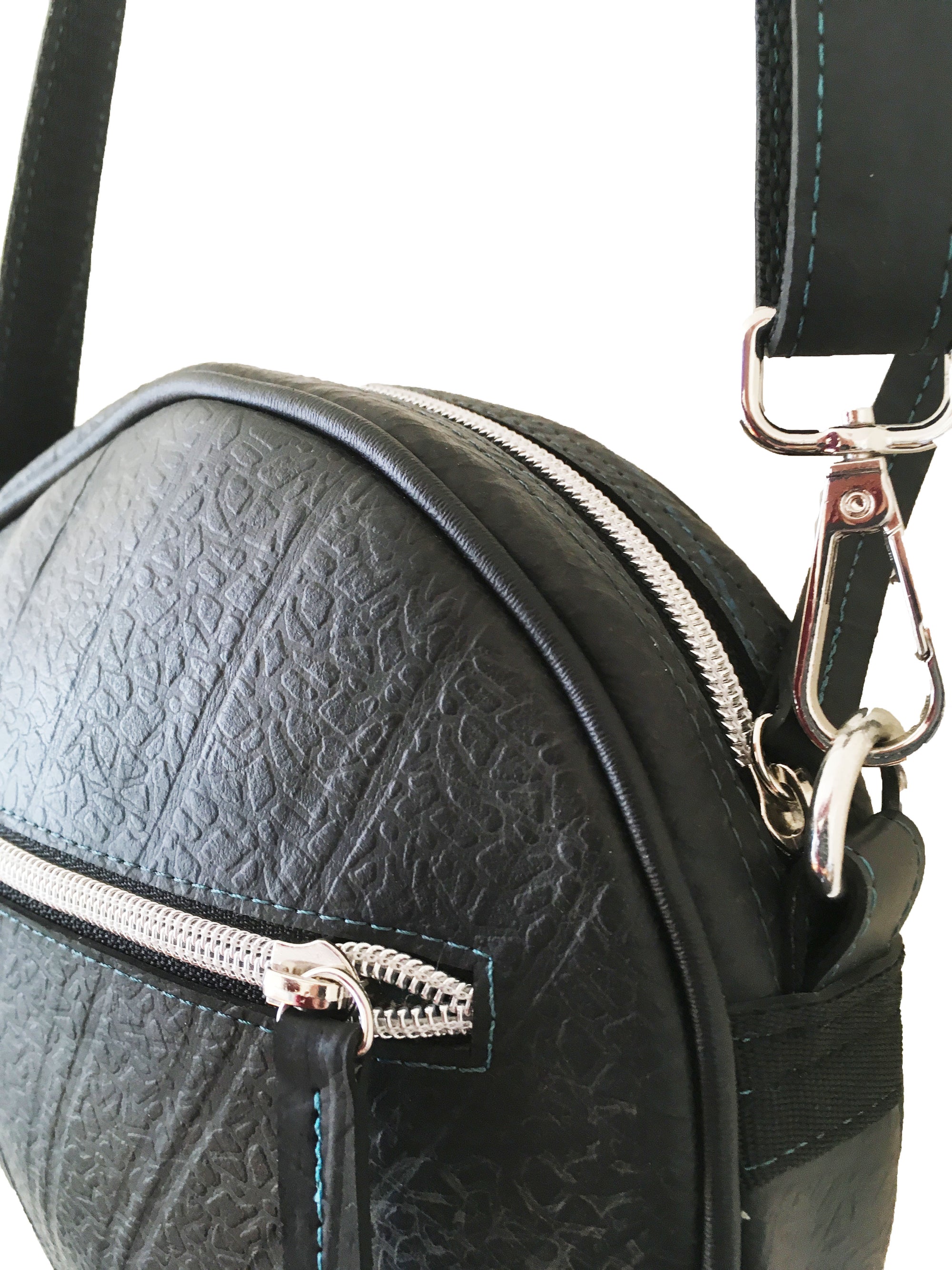 Sirius Round Bag-Recycled Tyre